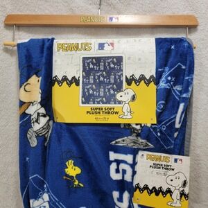 NWT Peanuts Snoopy LA Dodgers Super Soft Plush Throw Blanket 60x70 MLB Baseball